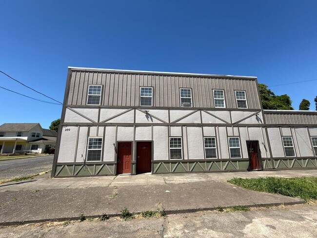 Building Photo - 200 Railroad Ave