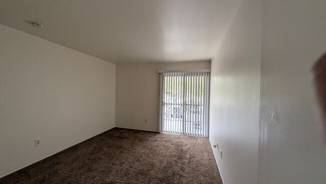 Building Photo - Move in ready - 1 Bedroom 1 bath on San Diego Mission Rd.