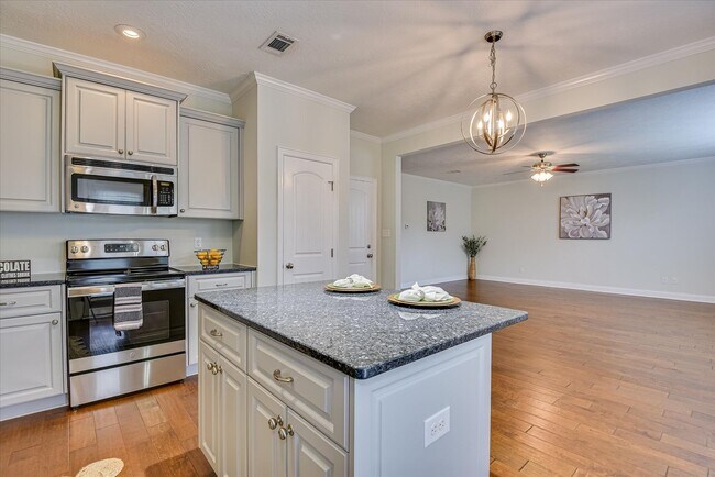 Building Photo - 5564 Connor Dr