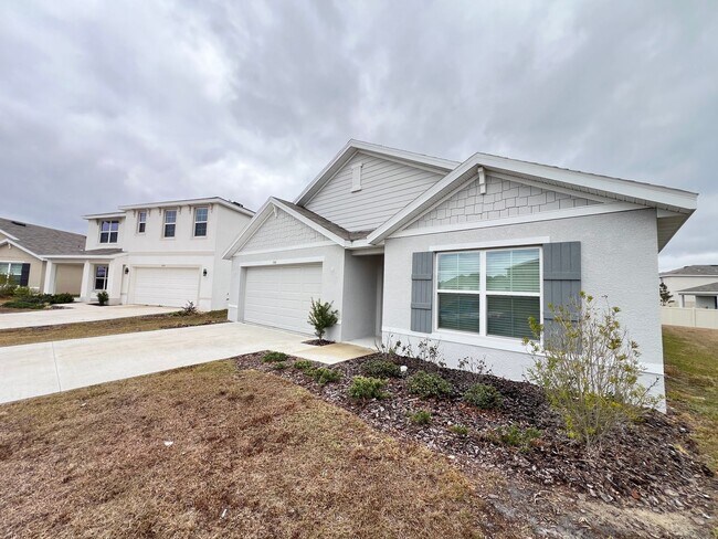 Building Photo - 4BD/2BA Modern Comfort Meets Suburban Serenity in Ocala! WASHER & DRYER INCLUDED!