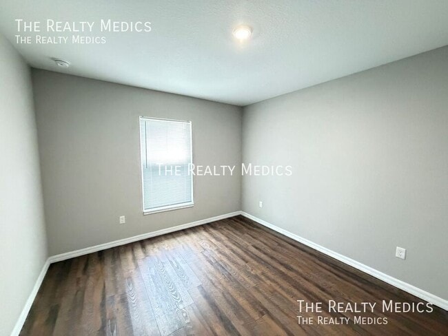 Building Photo - 4781 SW 166th Ln