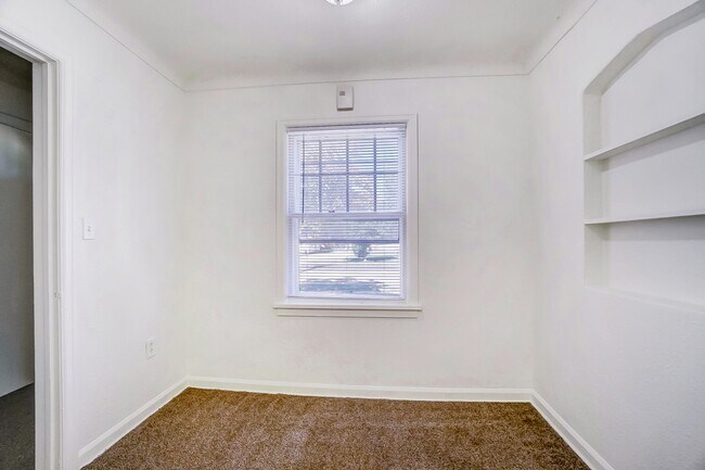 Building Photo - 1132 Brookley Blvd