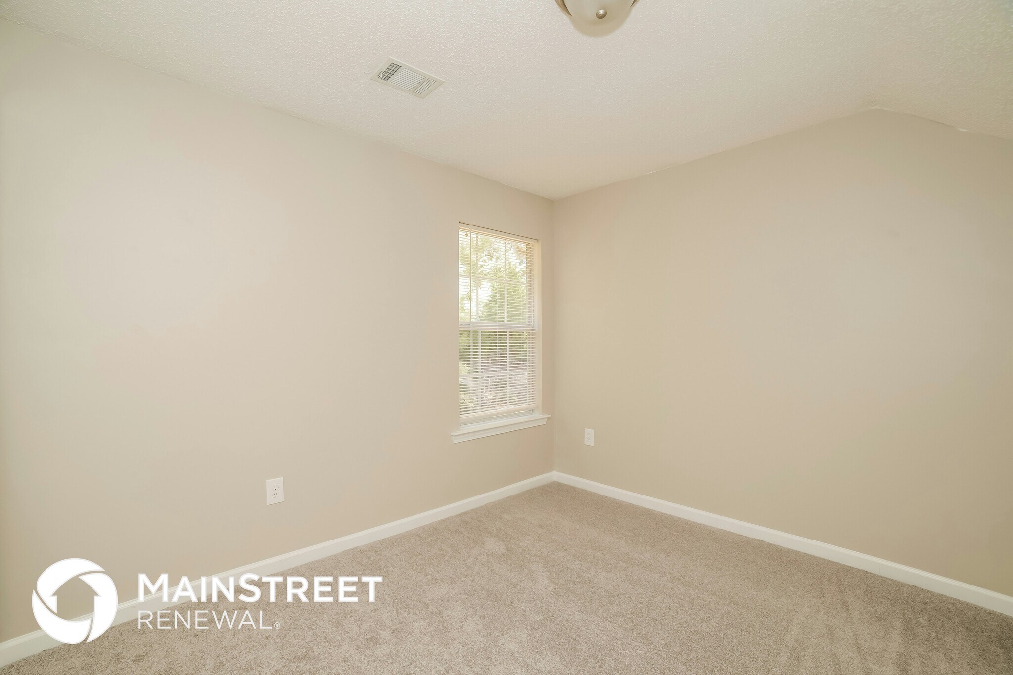 Building Photo - 5730 Village Loop