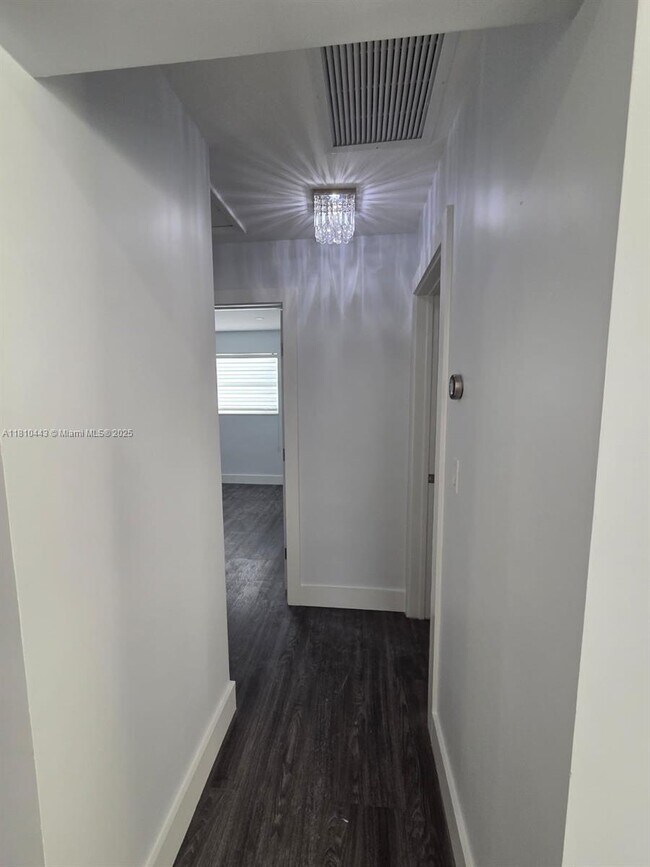 Building Photo - 2850 N 62nd Ave