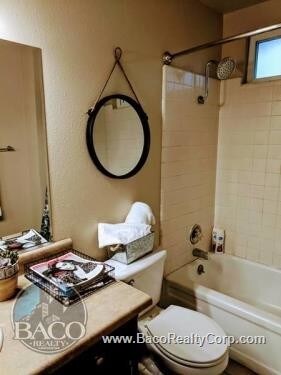 Building Photo - Villa East Apartments