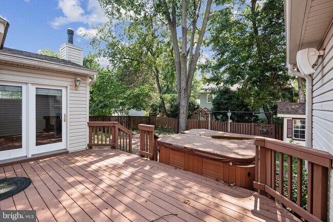 Building Photo - 5413 Tree Line Dr