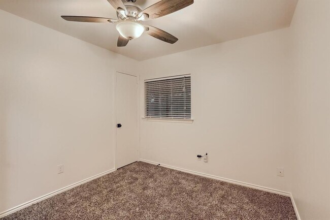 Building Photo - 8400 Horton Trail