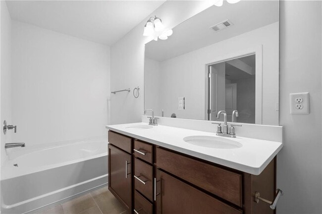 Building Photo - 6256 Hillandale Dr