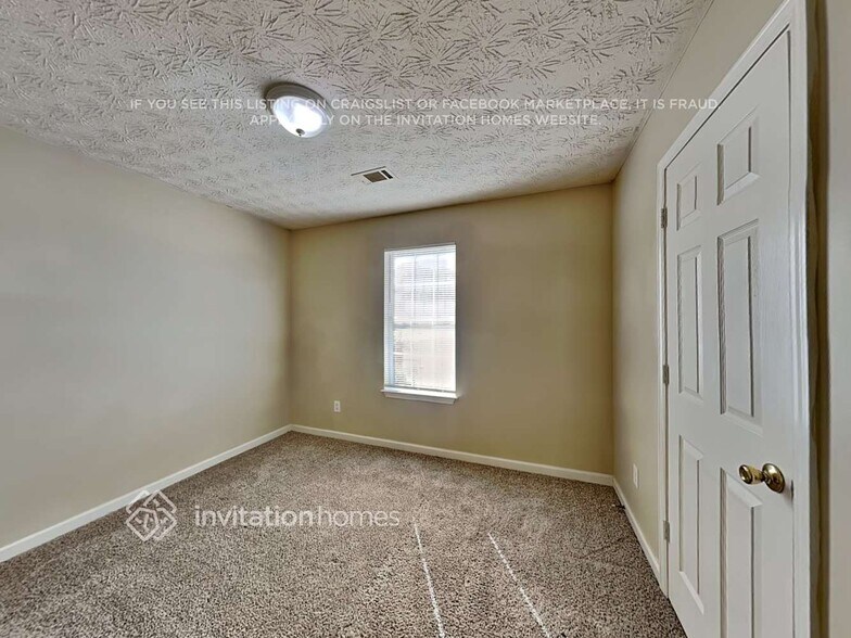 Building Photo - 125 S Greenfield Cir