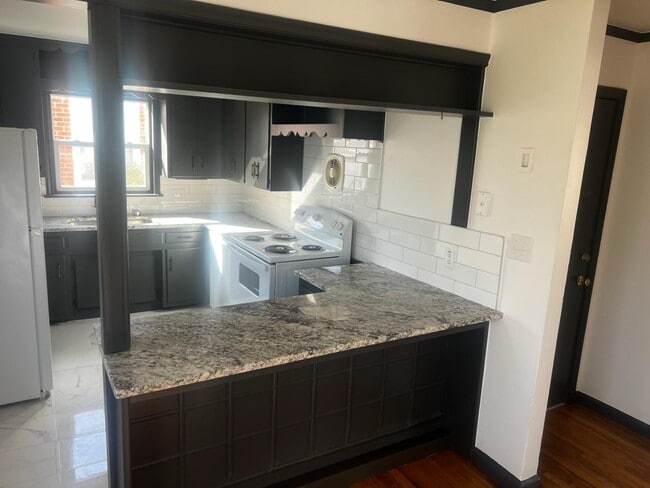 Building Photo - 4518 E 27th St