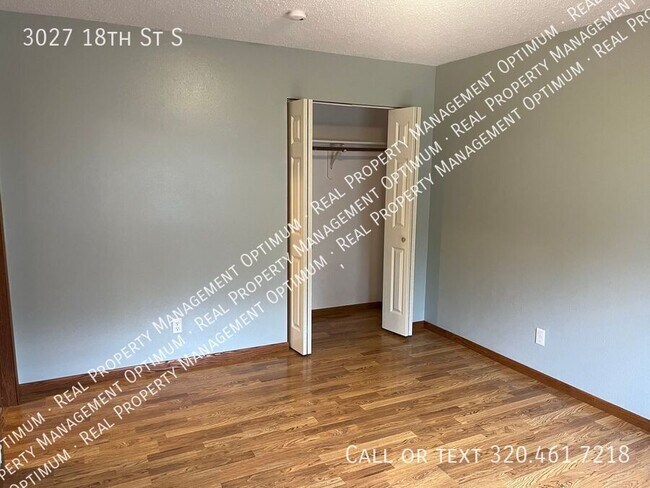 Building Photo - 3027 18th St S