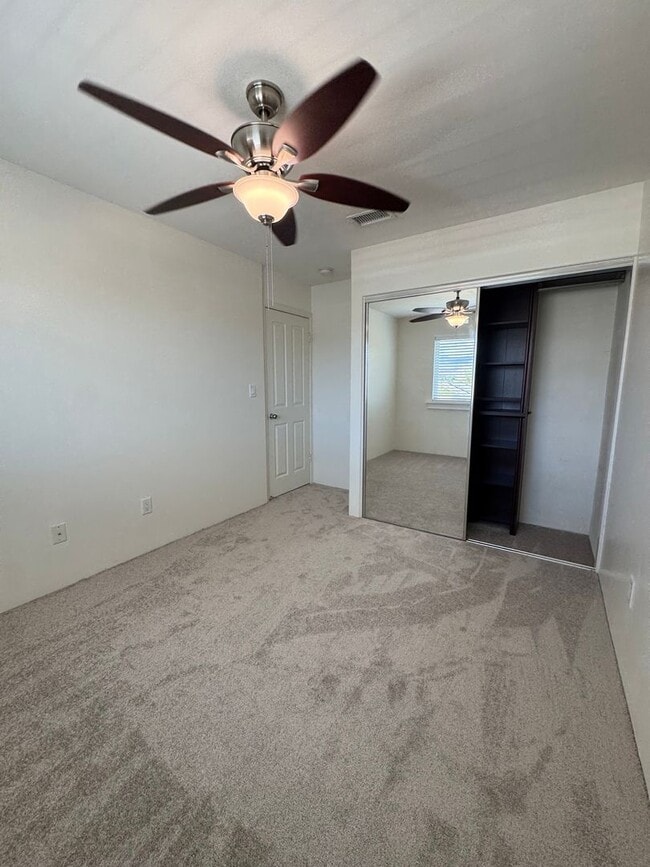 Building Photo - Stunning  3-Bedroom/2.5-Bath - $4000.00 Lo...