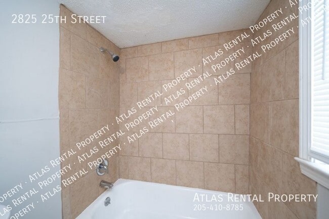 Building Photo - 2825 25th St