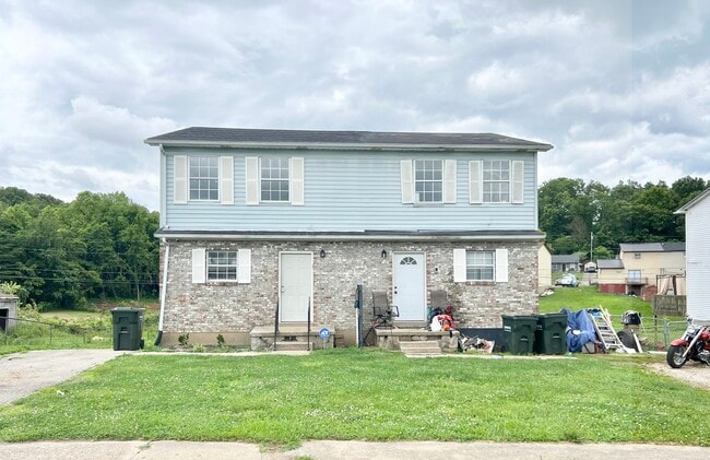 Primary Photo - 1420 Kingswood Way