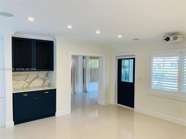 Building Photo - 4218 Braganza Ave