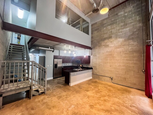 Primary Photo - Lofts Oasis #117 - Pet Friendly