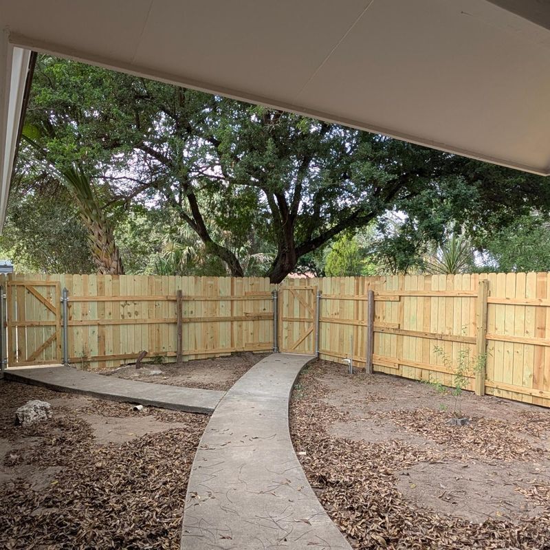 Building Photo - 1112 Upas Ave