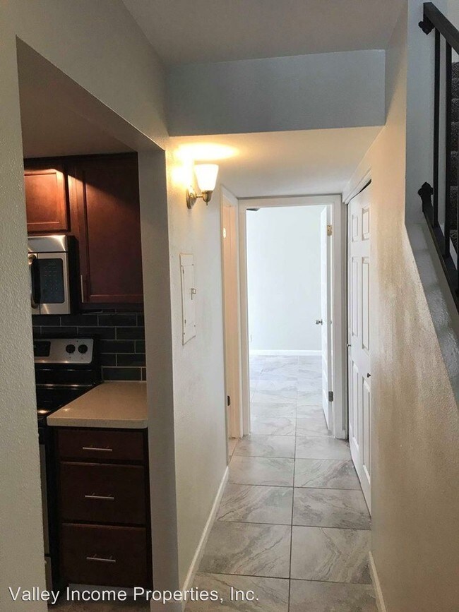 Building Photo - 39 W Medlock Dr