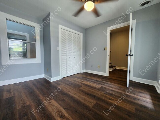 Building Photo - 41 Delta Pl NE