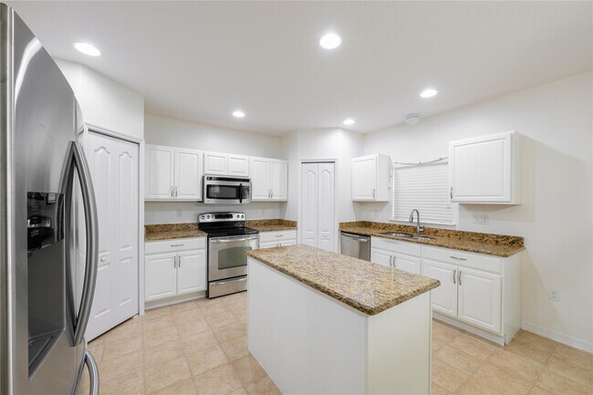 Building Photo - 6147 NW Butterfly Orchid Pl