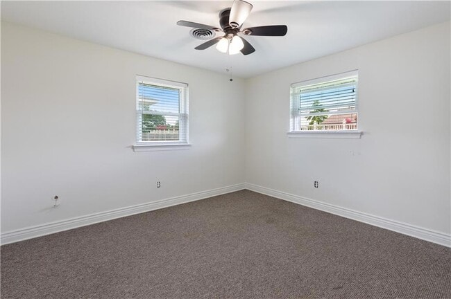Building Photo - 502 Giacomo St