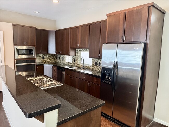 Building Photo - 1515 Birdsall St