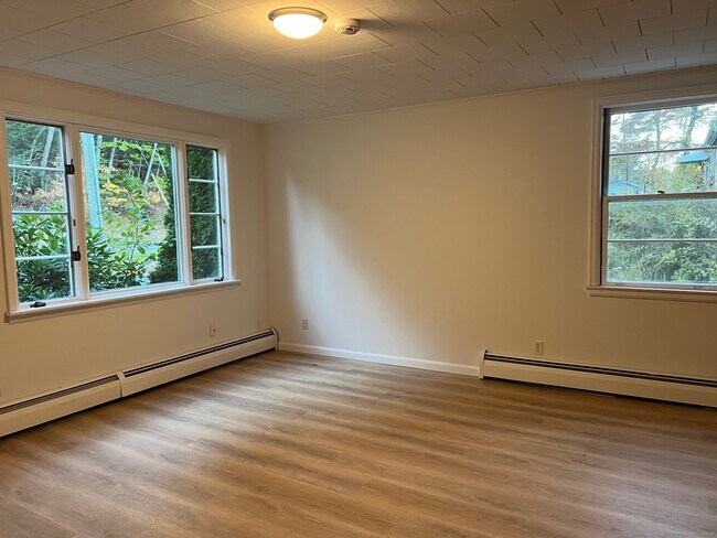Building Photo - 164 Birge Park Rd