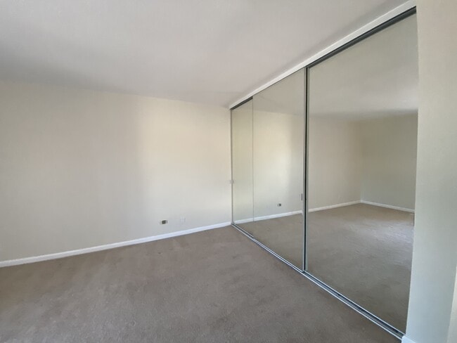 Building Photo - 1530 Sunnyvale Ave