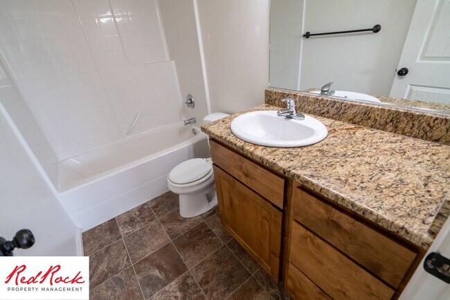 Building Photo - 3 Bedroom Two-Story Home Near Scenic Trails