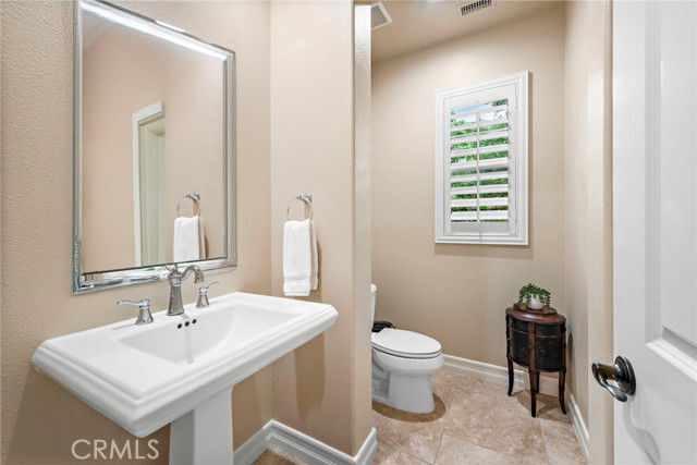 Building Photo - 21 Corte Lomas Verdes