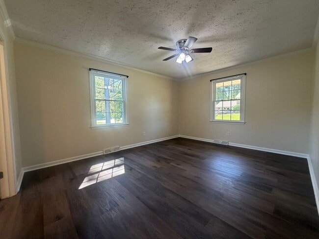 Building Photo - Beautiful Brick Rancher