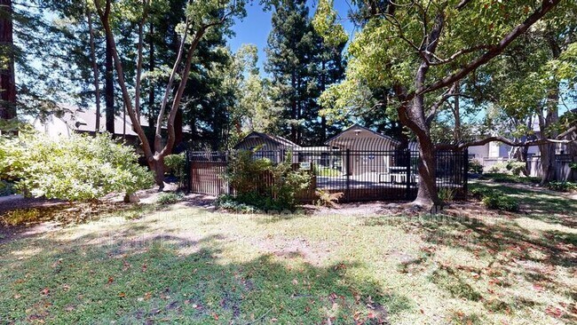 Building Photo - 1887 Windmill Cir