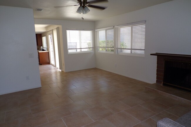 Building Photo - 2 BR 2 BA Condo in Loma Linda. Walk to the...