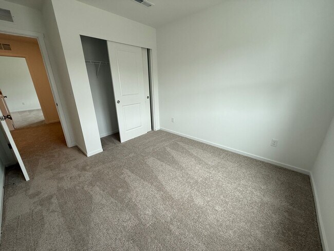 Building Photo - Brand New 3 Bedroom Home in Reserve in the Pines – Modern Living in a Prime Location