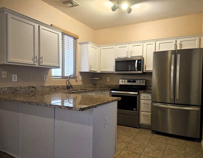 Building Photo - 2300 E Magma Rd