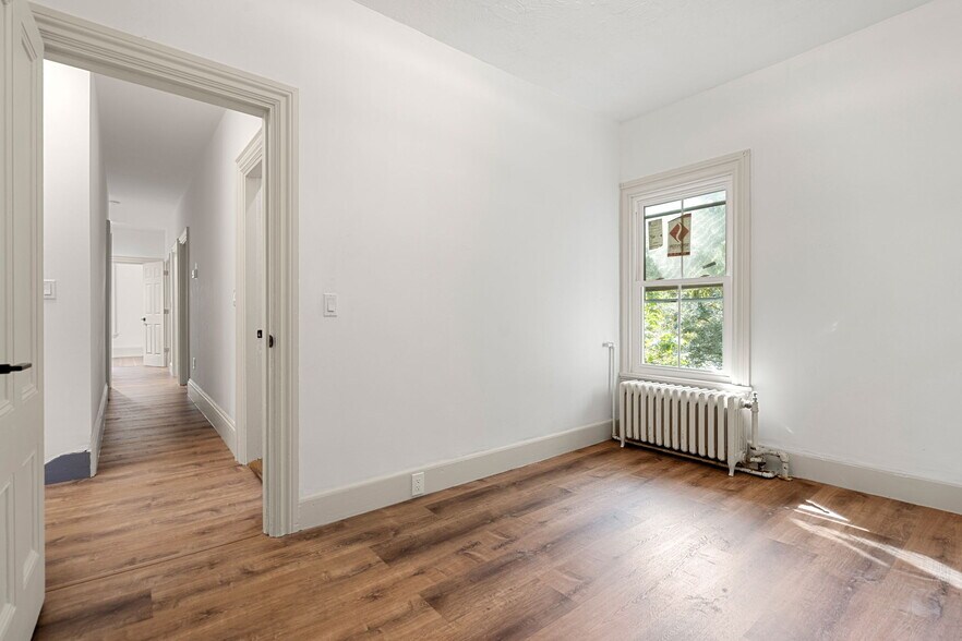 Building Photo - 107 Ellery St