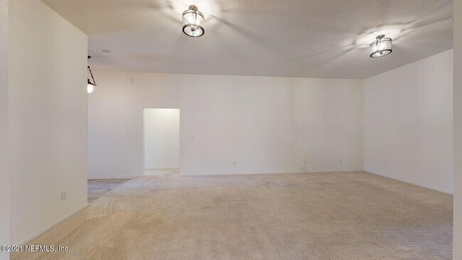 Building Photo - 517 S Aberdeenshire Dr