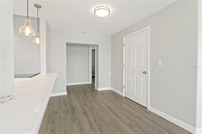 Building Photo - 8441 Bayshore Dr