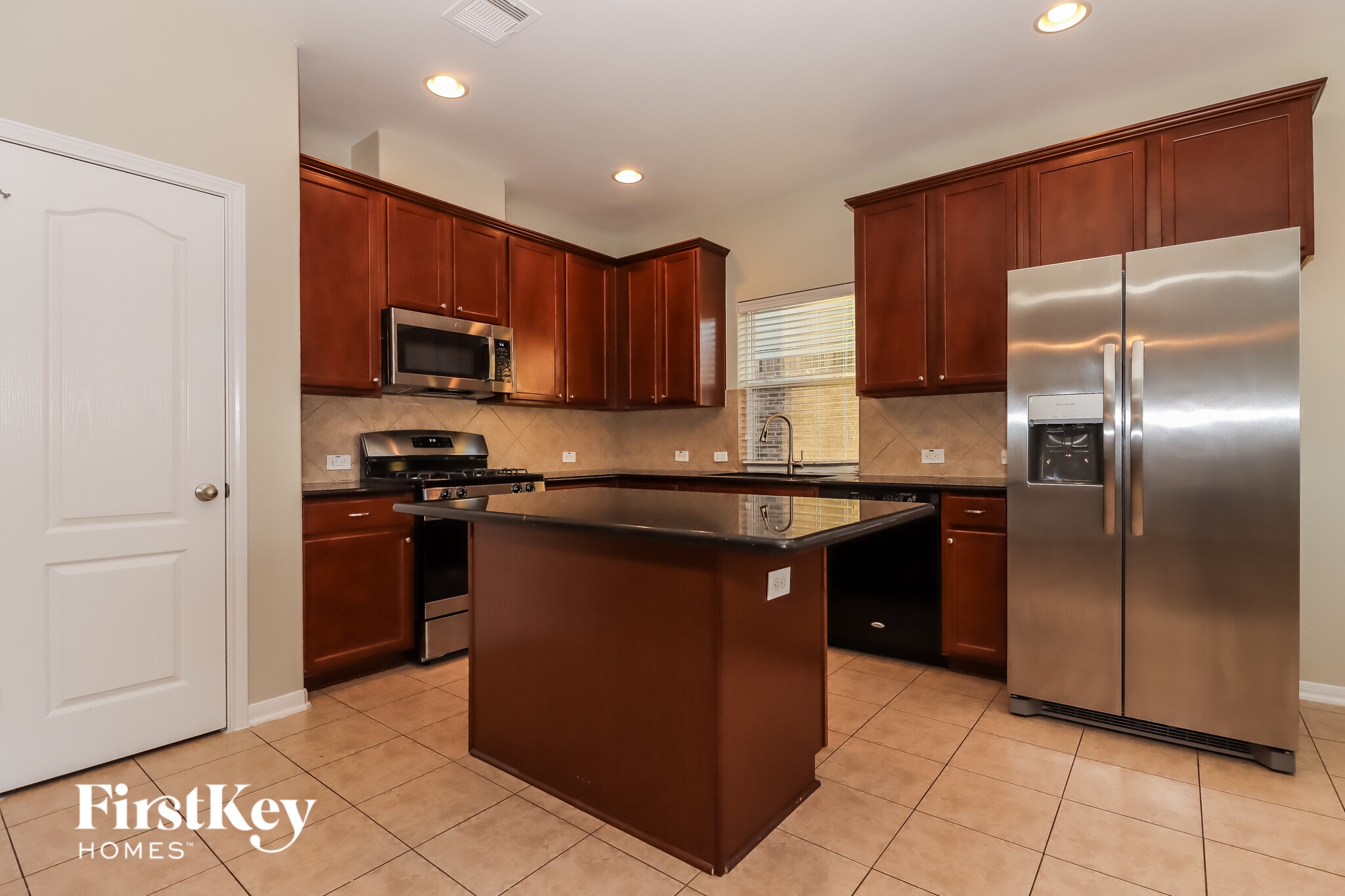 Building Photo - 1315 Lucas St