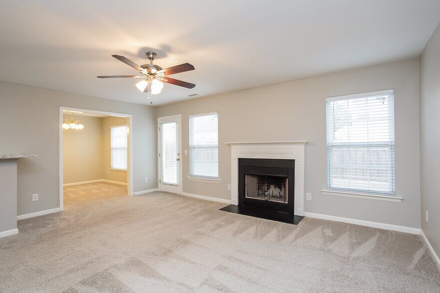 Building Photo - 1613 Brown Owl Dr