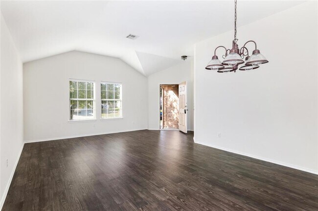 Building Photo - 1117 Alexandria Way