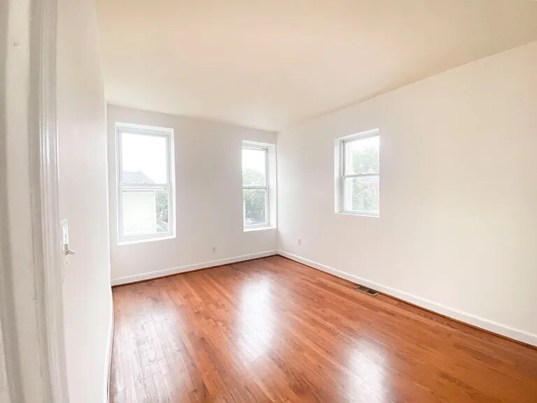 Building Photo - 787 Fairmont St NW