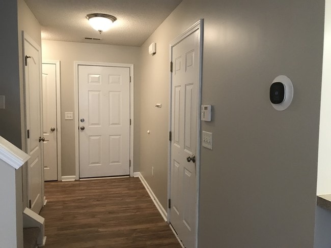 Building Photo - 219 Fox Creek Blvd