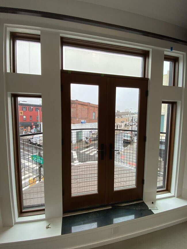 Building Photo - 501 South St