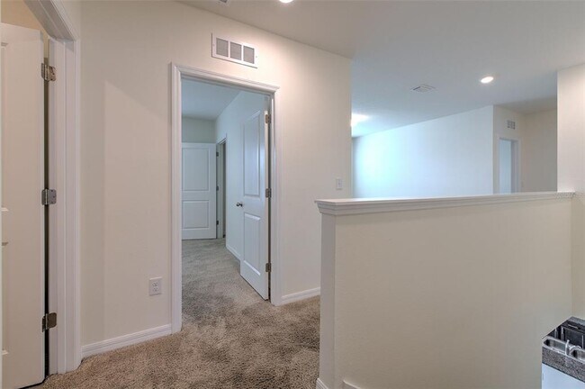 Building Photo - 2518 Knight Island Dr