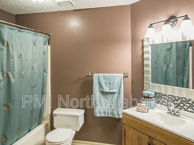 Building Photo - 1014 Stones Throw Dr NW