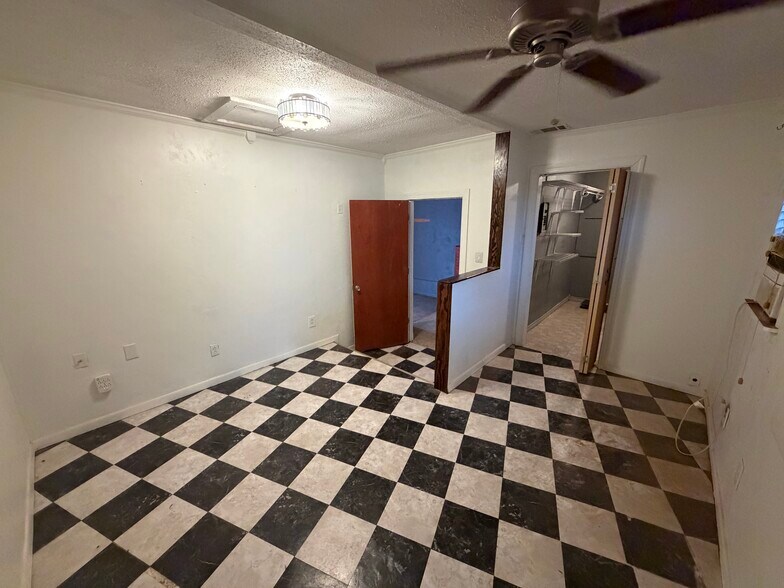 Building Photo - 3408 Upland Ave