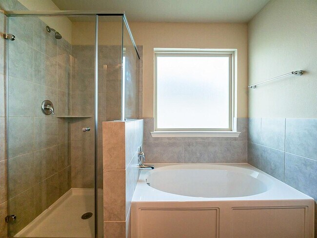 Building Photo - 2303 Altman Trl