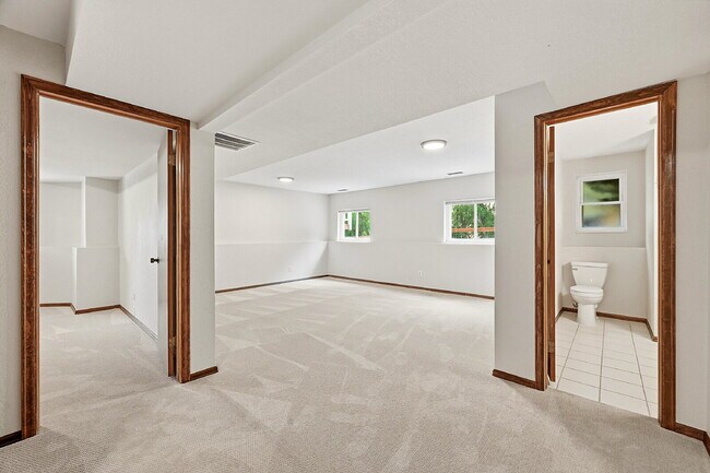 Building Photo - $2,845.95- 4-Bed /3-Bath Gem with Finished Basement and Fenced-in Yard in Colorado Springs!