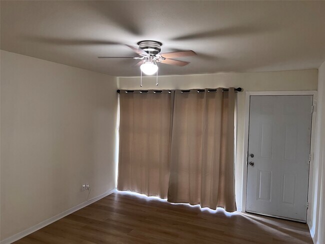 Building Photo - 4222 Botany Ln